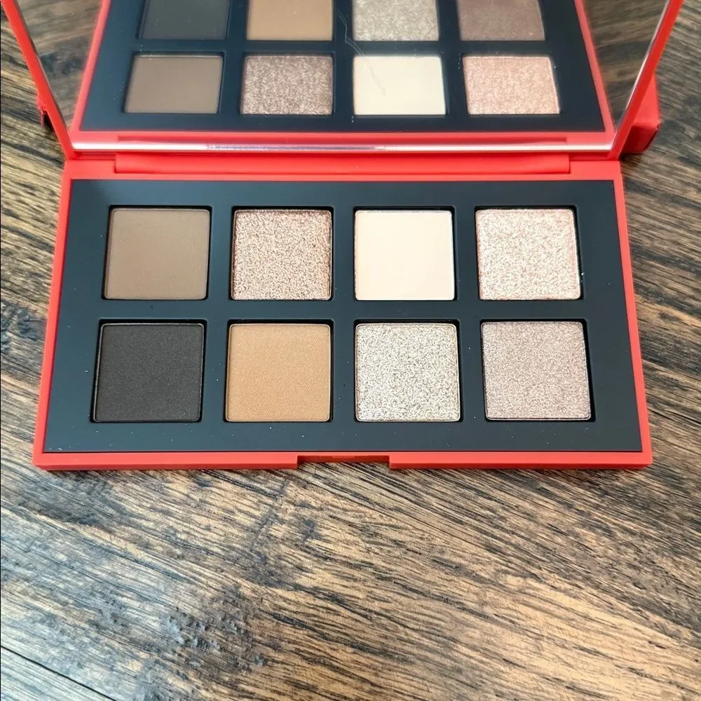 HUNG VANNGO BEAUTY Color Story Eyeshadow Palette New Neutral